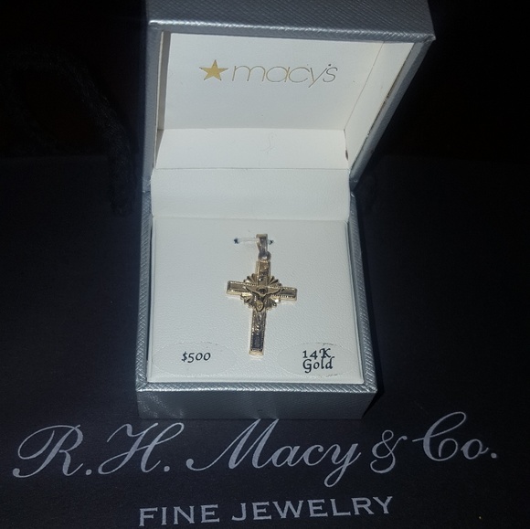 R.H. Macy's Fine Jewelry Other - 14k gold pendant